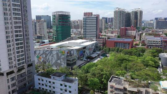 深圳欢乐颂购物中心航拍大景前进视频素材模板下载