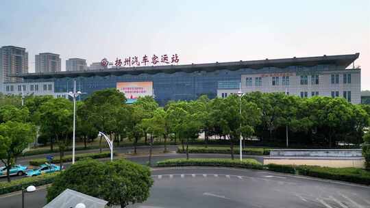 江苏省扬州站与扬州汽车客运站视频素材模板下载