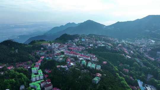 航拍江西庐山牯岭镇风景区