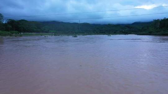 海南五指山河流拍摄
