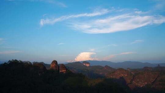 山峰日落延时山峰日出武夷山天空晚霞风景