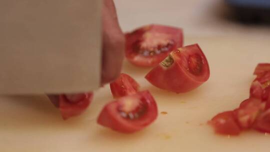 切番茄制作番茄罐头 (4)