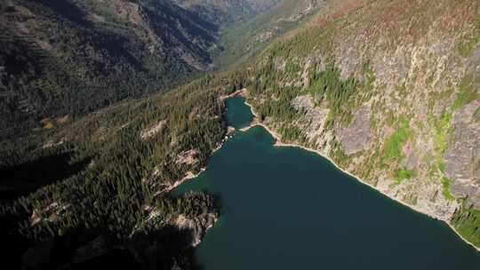 科尔查克湖，山，湖，树