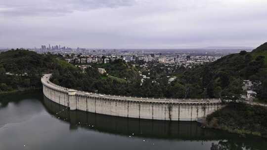 城市航拍加州洛杉矶好莱坞水库水坝视频素材模板下载