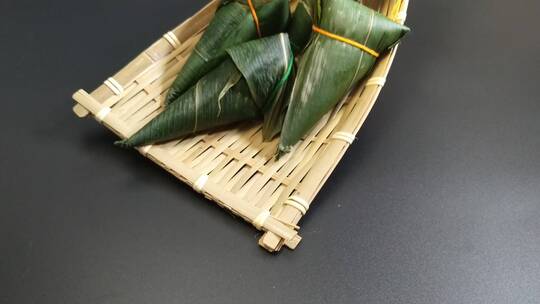 白底端午节日中的粽子米粽视频素材模板下载