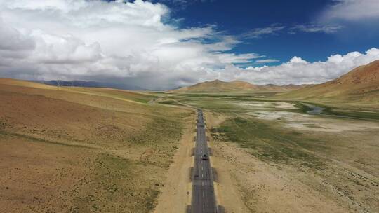 西藏G318国道聂拉木公路交通航拍视频素材模板下载