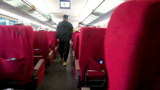 高铁动车火车春运乘客乘车车厢视频素材视频素材模板下载