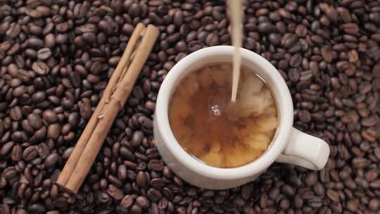 咖啡制作、拿铁咖啡、咖啡豆、煮咖啡