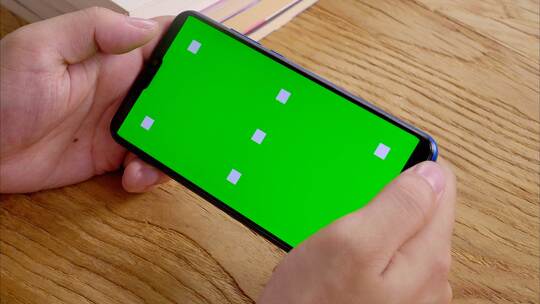 手机绿幕抠像操作手机 使用手机 玩游戏视频素材模板下载