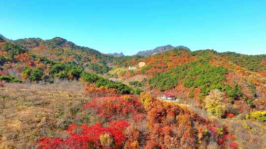 航拍色彩缤纷的辽宁千山秋景