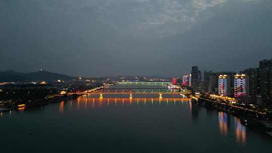 航拍湖北襄阳汉江凤雏大桥夜景