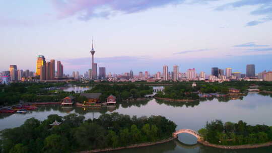 天津天塔湖水上公园景区城市日落晚霞风光