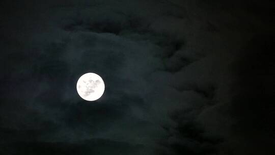 十五的月亮云遮月视频素材模板下载