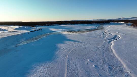 内蒙古海拉尔河湿地不冻河风景