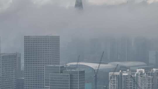 云海中的华润大厦