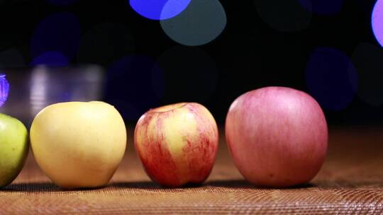 各种颜色的苹果