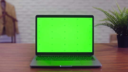 4K绿屏笔记本电脑
