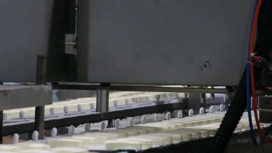 流水线雪糕冰糕冰糕制作流水线工厂视频素材模板下载