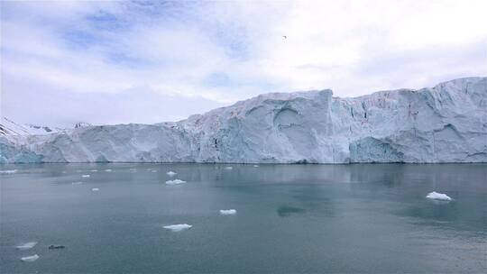 挪威斯瓦尔巴群岛的冰川视频素材模板下载