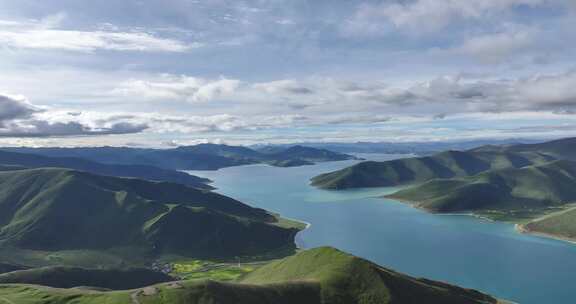 西藏山南市羊湖航拍空镜