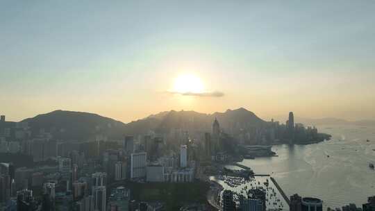 香港大景航拍维多利亚港太平山日落海湾风光