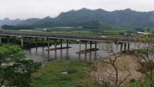 航拍跨江高架桥高速路