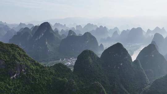 广西桂林山水漓江风光