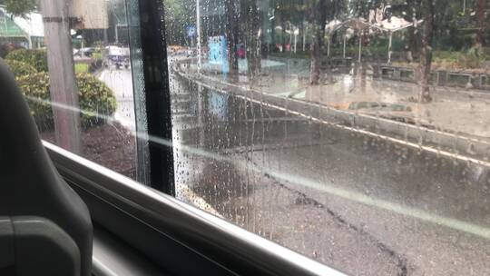 雨后的城市景观