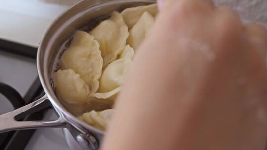 水饺（饺子）煮饺子做饭节日