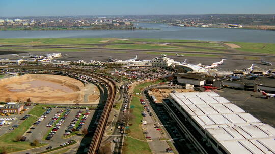 航拍华盛顿特区罗纳德·里根国际机场视频素材模板下载
