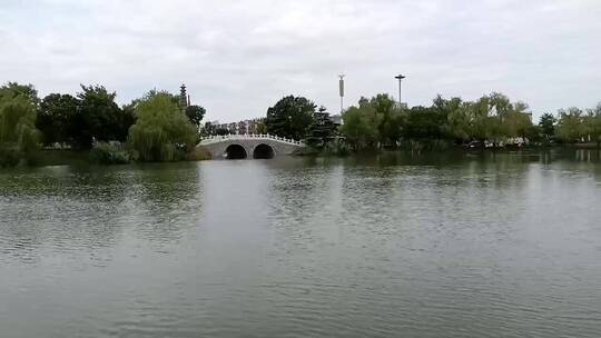 河面风景