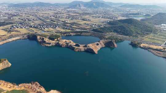 矿坑湖泊-浙江海宁神仙湖景区航拍