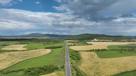航拍乡村田野公路