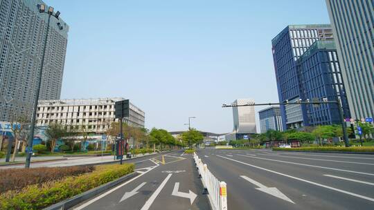 广西南宁五象新区东盟总部基地安静的街道