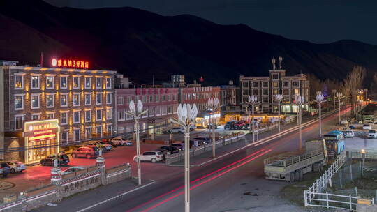 延时8K川藏线旅游新都桥镇夜景空镜