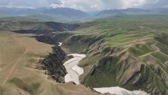 新疆伊犁喀拉峻阔克苏大峡谷航拍自然风光