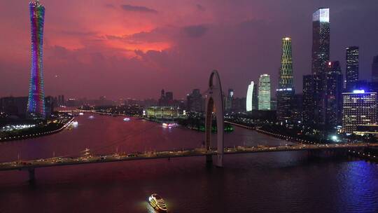 广州市中心珠江新城雨天夜景航拍 广州塔