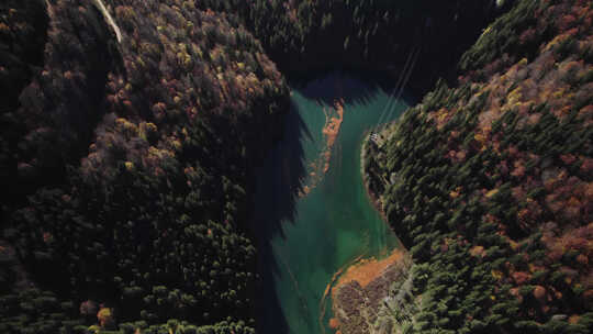 罗马尼亚斯克罗波萨湖上空的航空视频