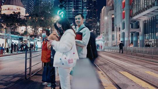 香港街景行人过马路