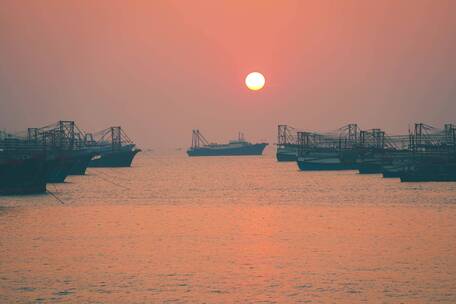 海边广西北海市延时日落夕阳美景海港