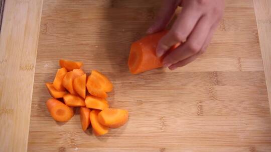 切胡萝卜榨汁胡萝卜汁健康蔬果汁视频素材模板下载