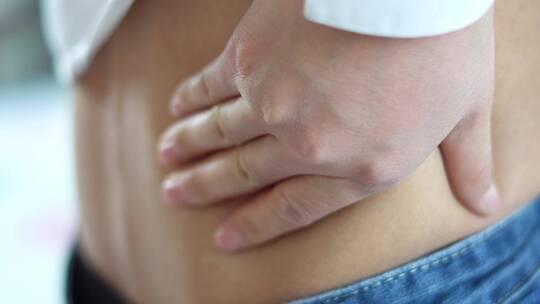 4K 腰间盘突出-按摩腰椎-亚健康-骨科疾病