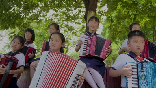 小学初中课堂体育音乐课间操班级课堂奔跑