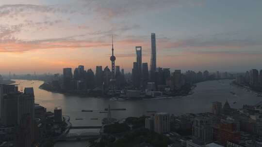 上海浦东陆家嘴黄浦江东方明珠朝霞日出航拍