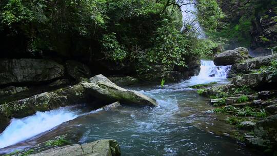 高山泉水溪水流水瀑布