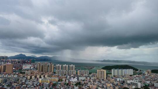 天空云层下雨延时