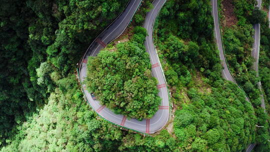 4K盘山公路汽车开跟踪俯视007