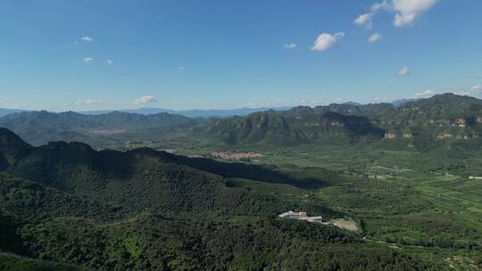 北京平谷区丫髻山绿水青山蓝天白云