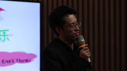 儿童拉小提琴音乐会