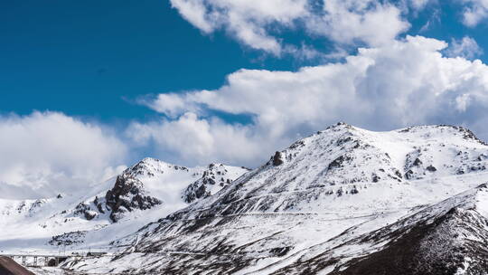 大西北青海甘肃达坂山雪山延时摄影